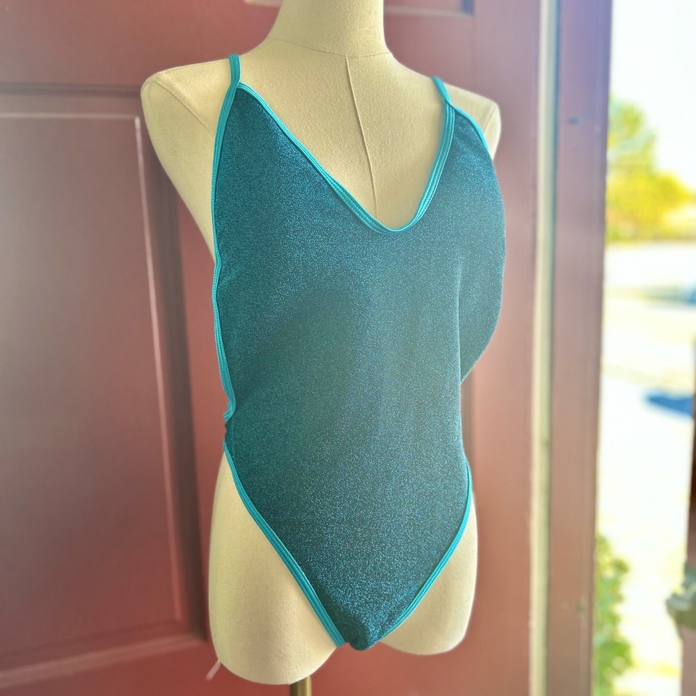 One piece swim suit